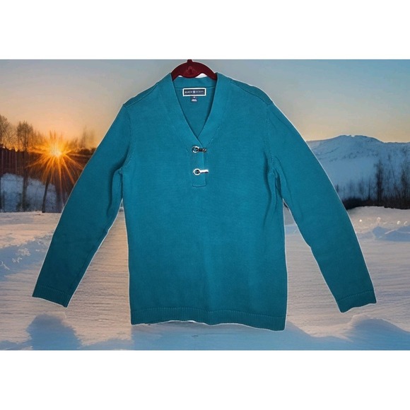 Karen Scott Sweaters - Karen Scott Henley Pullover Teal Green‎ Sweater W/Silver Accent Closures SZ: MED